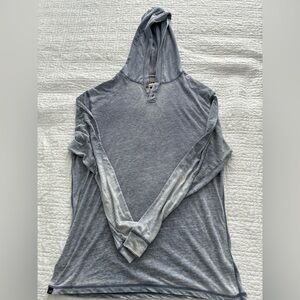 Johnnie-O Hangin’ Out Lightweight Henley Light Blue Hoodie. Men's L